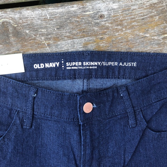 NWT Dark wash Old Navy Super Skinny Mid Rise 8 - Picture 4 of 6